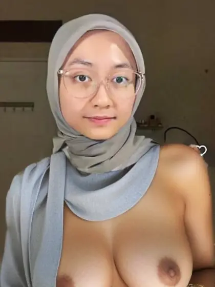 Drg Caca pornstar muslimah indo