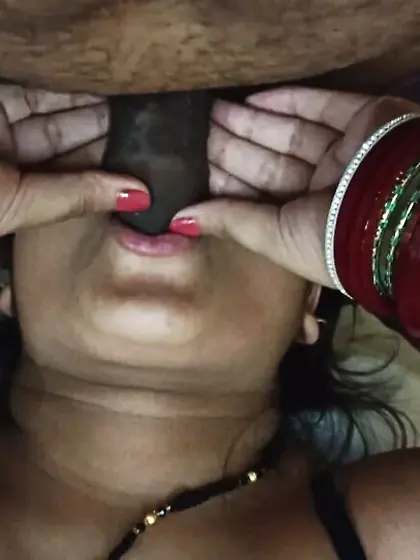 Desi Indian married aunty giving blowjob sex to his ex boyfr