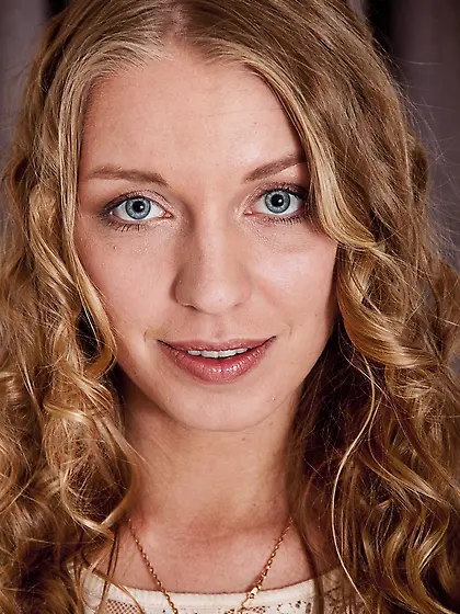 Girl is an adult model and naked photo sessions are a usual thin