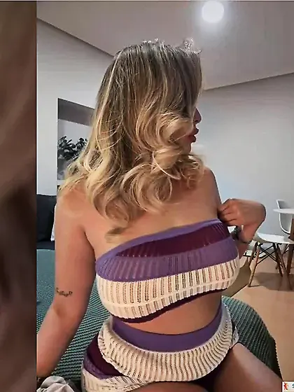 StripTango Girls Foot Fetish – Bare Soles,  Toes