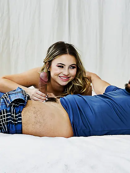 Wavy-haired blondie smiles as Peter drills her tight hole