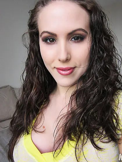 Amateur face hot body