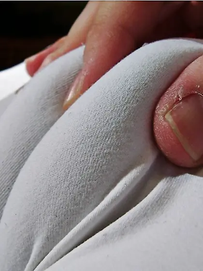 Asian teen in tight pants toe mound