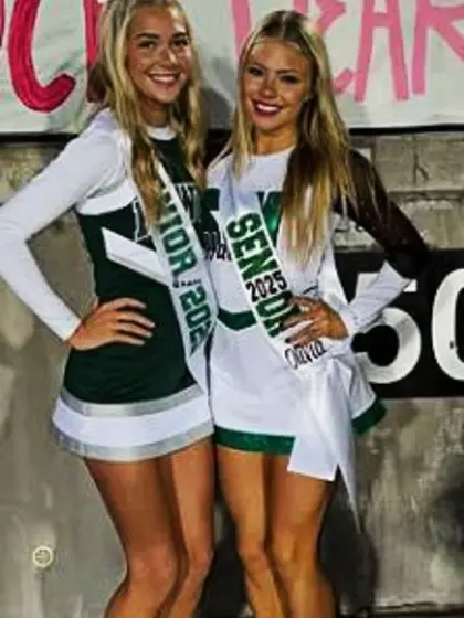 Blonde goddess plus a pair