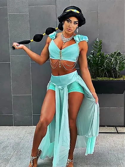 Cassandra Martin. The hottest woman alive. Fuck me