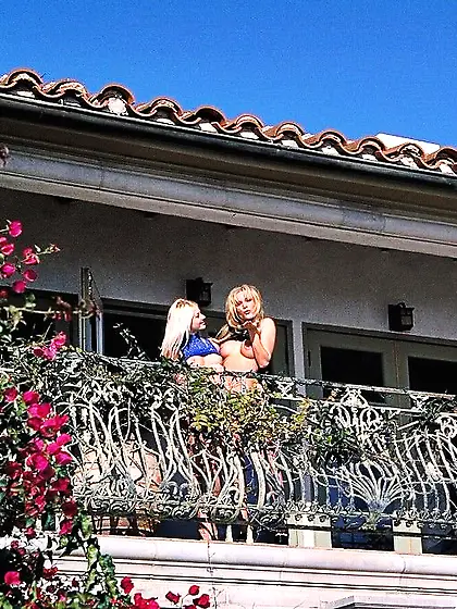 Two blondes with no panties Kate Frost and Ember have a good tim