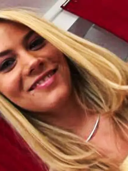 Holding leg high bucks