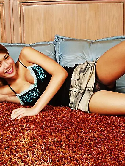 Shemale With Big Tits Shows Her Cock