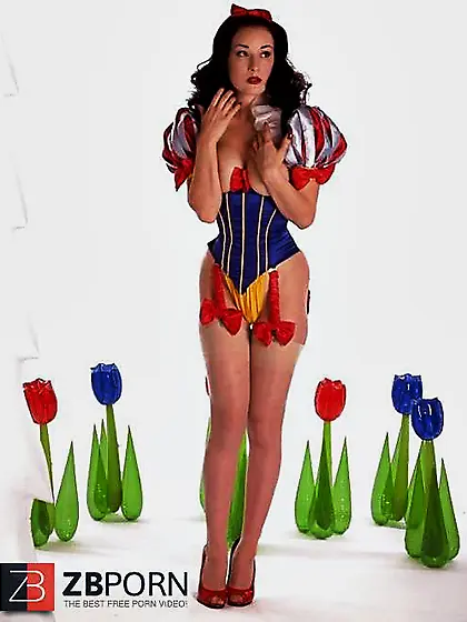 Dita Von Teese as Snow White!