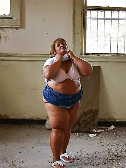 PLUMPER Mature SUPER HOT LACEE