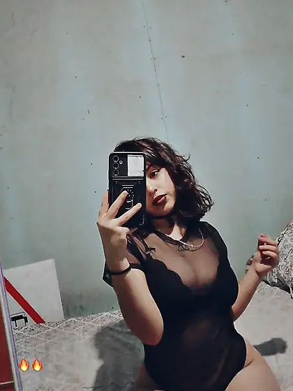 .  Me das sexo oral perfecto..  Me tocas muy exquisi