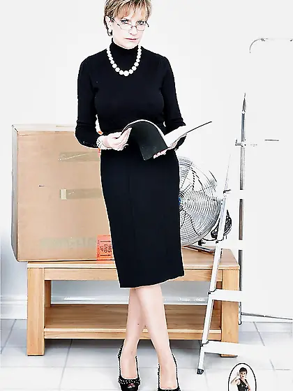 British natural stunning brunette