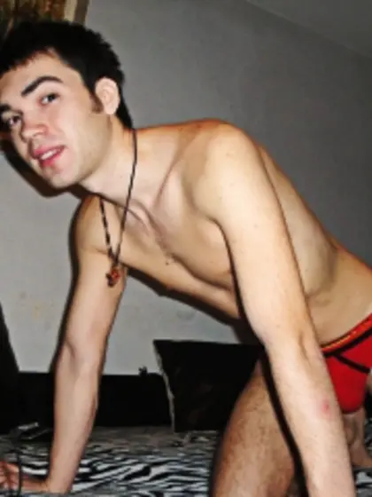 Brunette Young Man Deeperboy Live Orgasm.