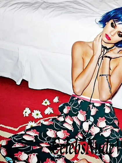 Kendall Jenner Topless Pics