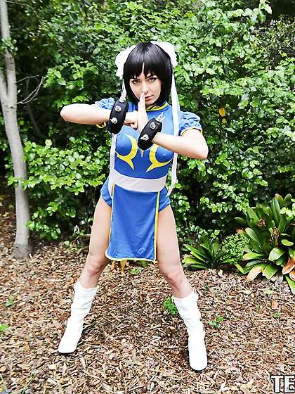 Sexy teenage cosplayer dicked in her tight...