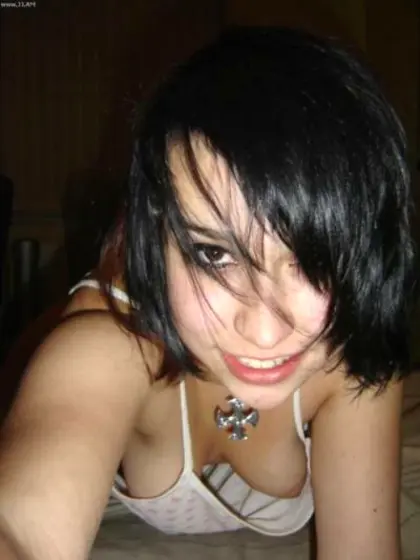 Nip Slips,  Downblouse,  & Sideboob