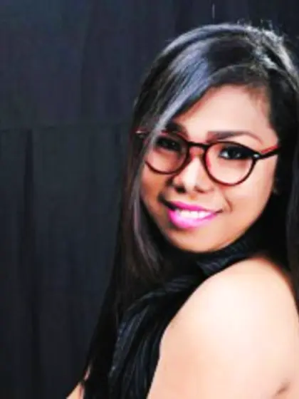 Brunette Young Shemale Sofia.