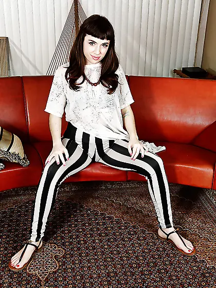 American model brunette hairy pussy