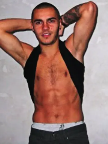 Brunette nickconnor perform anal