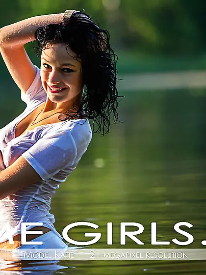 Naked teen vixens outdoor close-ups