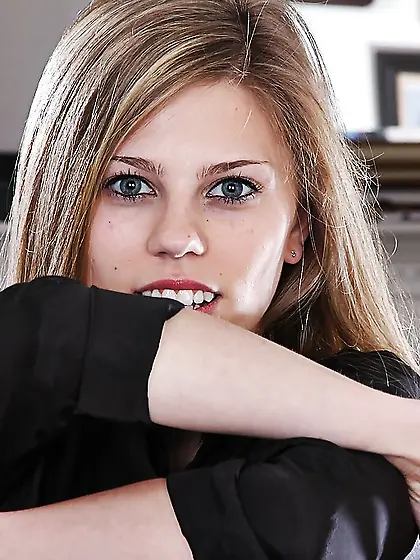 Pretty skinny jeans teen