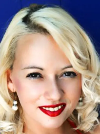 Blonde wildsexblondy perform anal