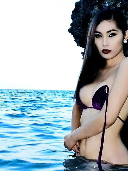 Asian transgender marrym3baby fingering