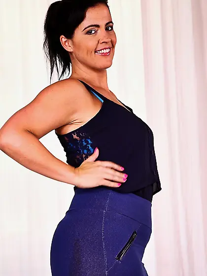 Beautiful big booty moms