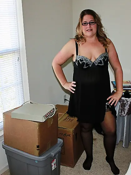 Flashing Gangbang Momma from United States