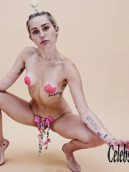 Miley Cyrus Naked pics