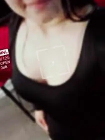 Que alternes su vagina con mi bocaQuiero lamer su