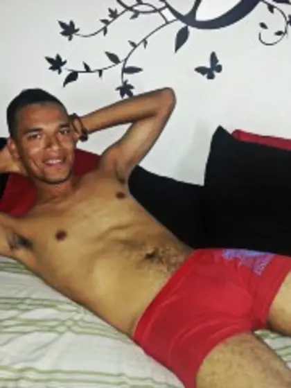 Brunette hotgameboy perform close