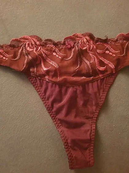 Panty raid : Airbnb and afterparty panties