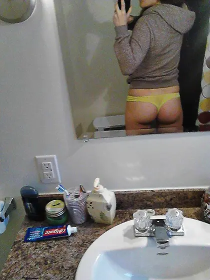 freaky pregant chick