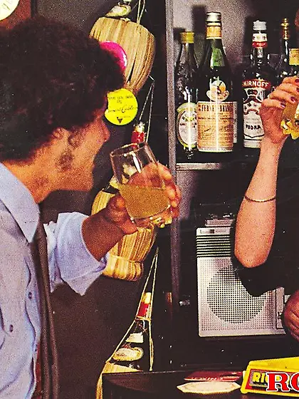 Seventies couples dirty bar