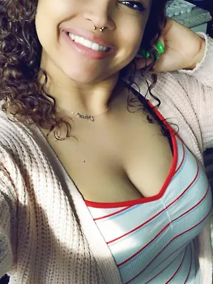 Tell me my sister Ariel isnt hot