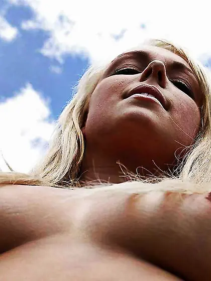 Wonderful Aussie cowgirl thumbs her clean-shaved labia outdoors