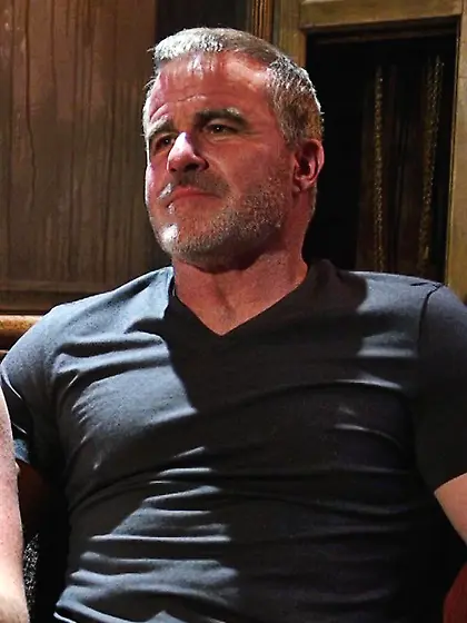 Buffed dude deepthroat restrained