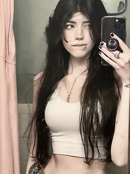 Violet (TikTok Slut) for Tributes