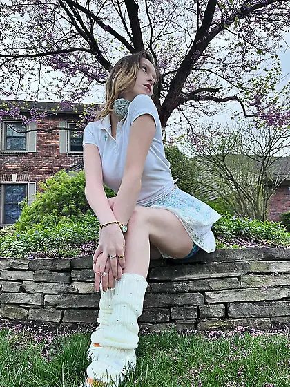 unoangryone white top