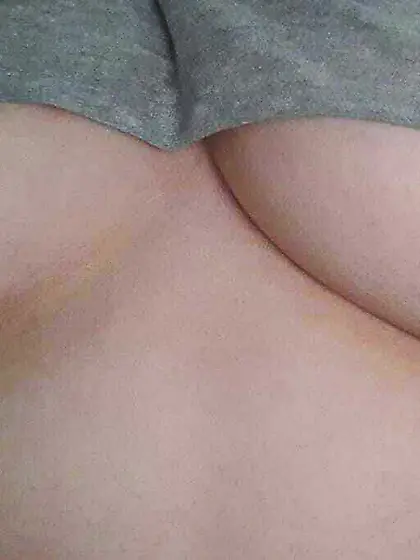 Hermosas tetas de piel blanca