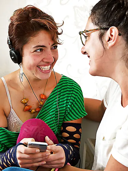 Nerdy hairy pussy orgasm