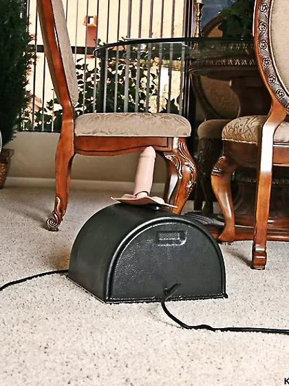 Kendra Secrets spreads her sexy legs and then gets her pussy dri