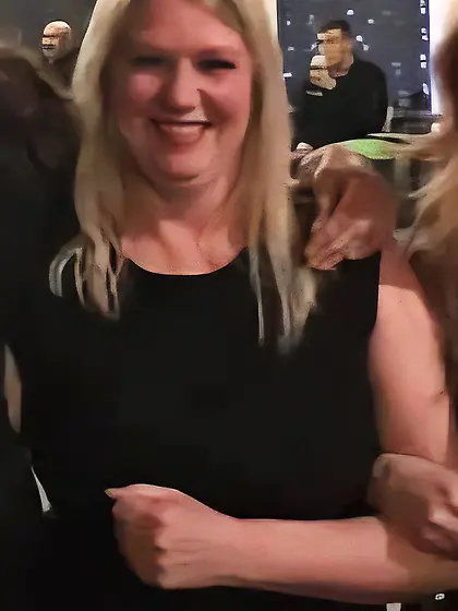 Sexy blonde Gilf