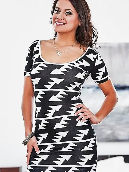 Small-tittied girl gets dress off in front of a mirror and expos