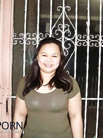 Joyce,  chubby cool pinay
