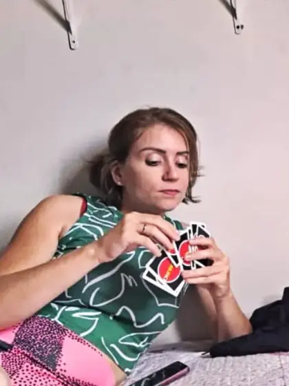 Priscila from Marialva-PR playing Strip-Uno