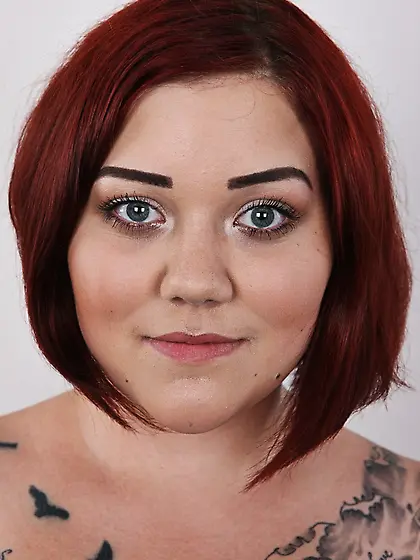 Edgy redhead plump pussy