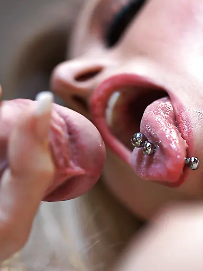 Tiny tits blonde milf blowjob