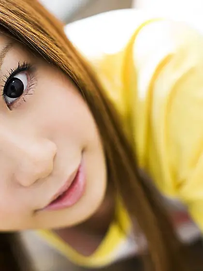 Lusty Asian model Riri Kuribayashi is doing her thing and making